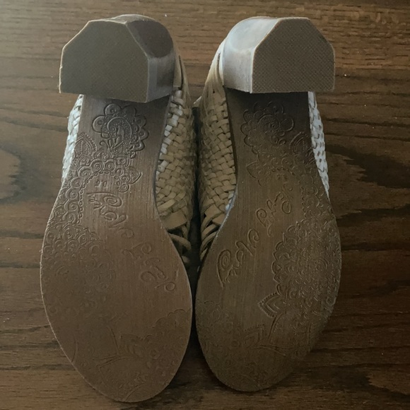 Sandals - Picture 3 of 5